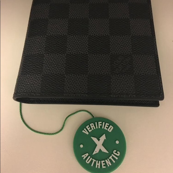Louis Vuitton Damier Wallet - Picture 1 of 4